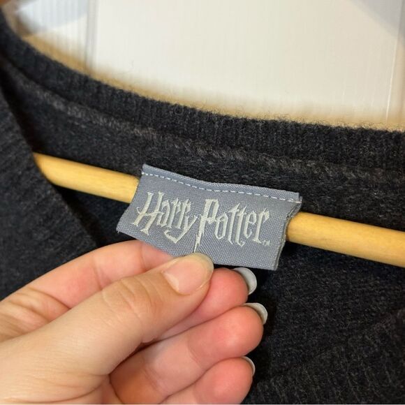 Harry Potter Heather Grey Blue Raven Claw Striped V-Neck Wool Blend Sweater Sz M - Picture 5 of 8